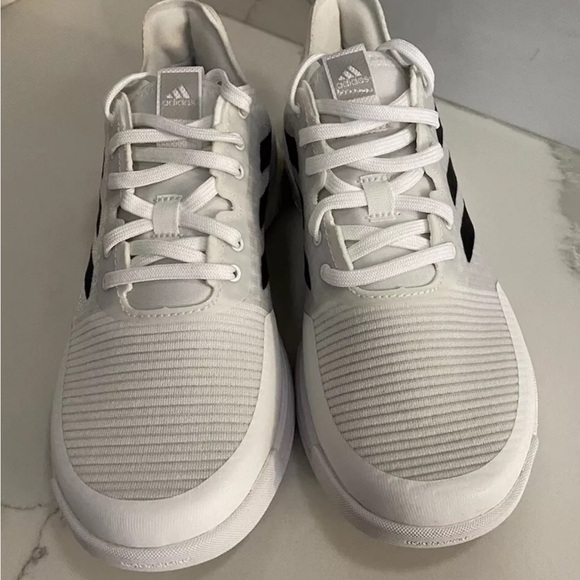 Adidas Boost Crazyflight 753001 Sneakers Shoe Women’s 7 NEW! - Picture 6 of 16